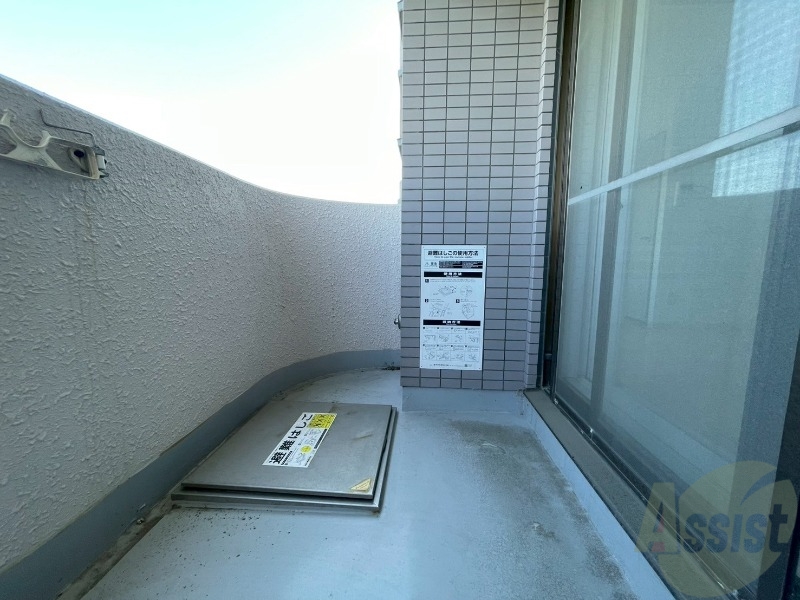 バルコニー　バルコニーです。洗濯物を干したり一息ついたりできますね！