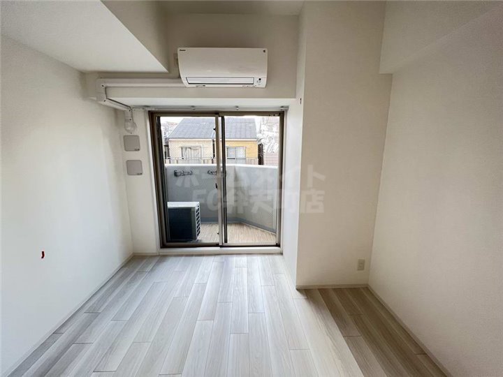 居室・リビング　居間です