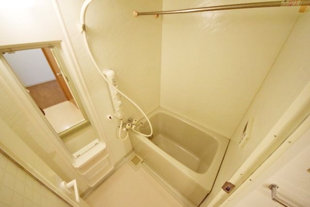 バス・シャワールーム　★ゆったりできるバスルームです★