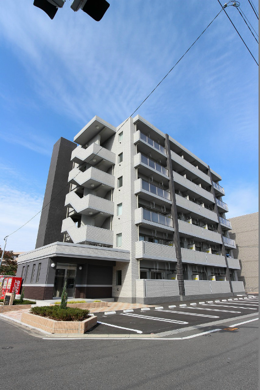 建物外観　閑静な住宅街