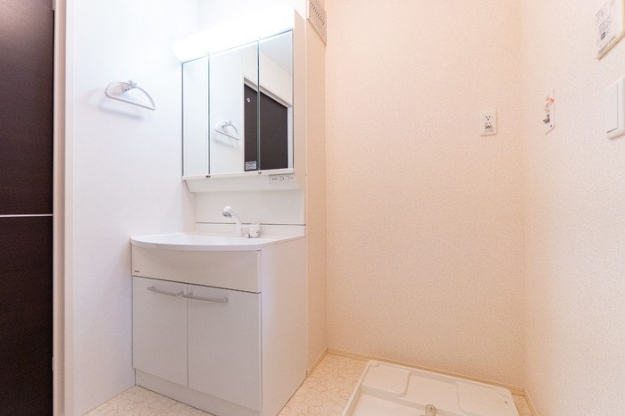 洗面設備　コンパクトで使いやすい洗面所