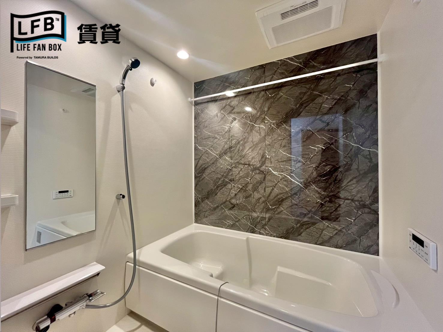 バス・シャワールーム　※反転間取りのお写真です。