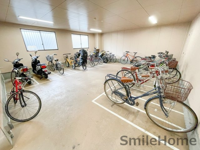 その他共有部分　自転車はこちらに置けます