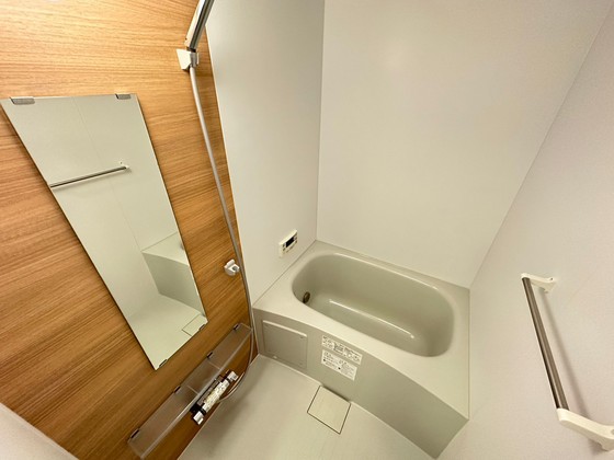 バス・シャワールーム　※別部屋の写真です