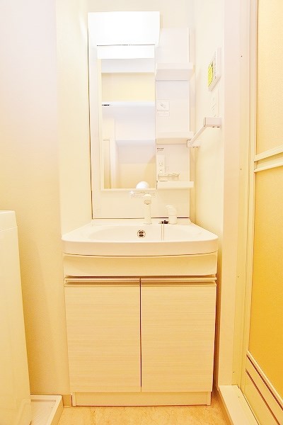 洗面設備　★シャワー付き洗面台★