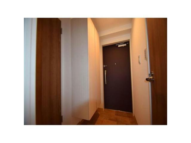 クレストタワー栄の玄関写真