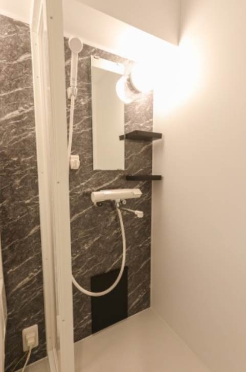 バス・シャワールーム　清潔な浴室！