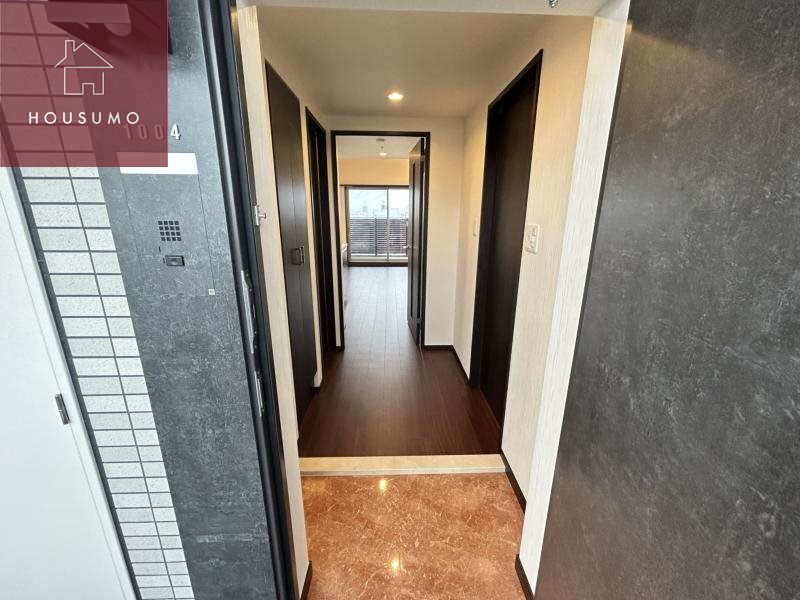 玄関　収納もある玄関です