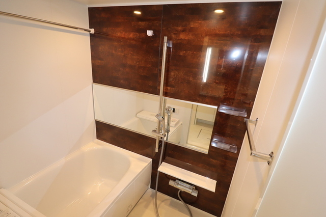 バス・シャワールーム　浴室