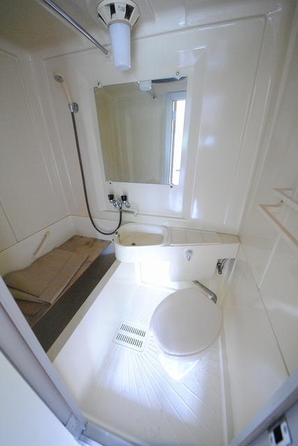 バス・シャワールーム　写真は２０２号室