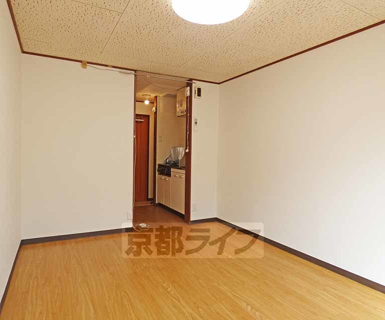 居室・リビング　広々とした室内です。