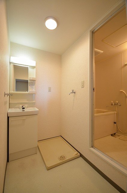 洗面設備　同物件、別号室の写真