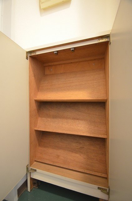 収納　同物件、別号室の写真