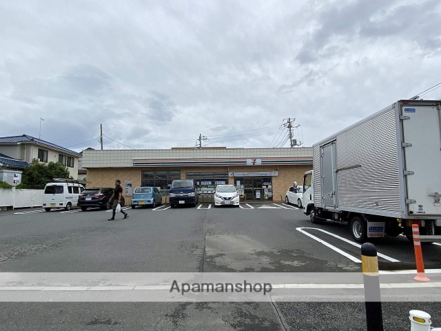 コンビニ　セブンイレブン（コンビニ）まで393m