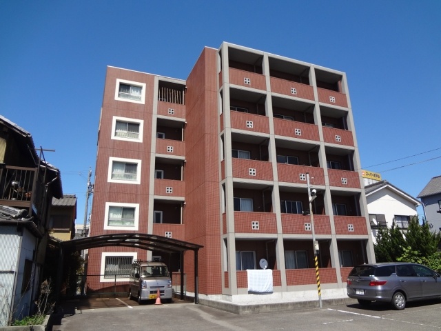 建物外観　存在感のあるオシャレな外観