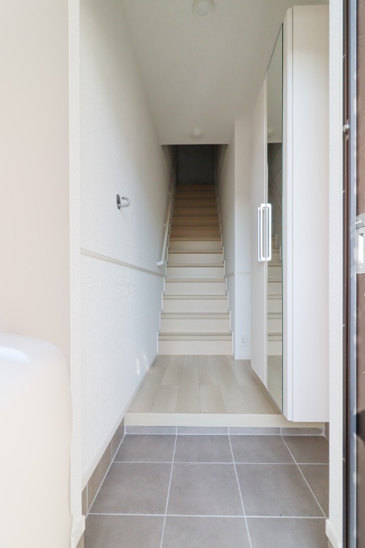 玄関　図面と現状に相違がある場合には現状を優先