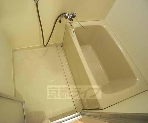 バス・シャワールーム　シャワー付きバス