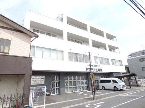 病院　医療法人財団桜会あだち共生病院（病院）まで580m