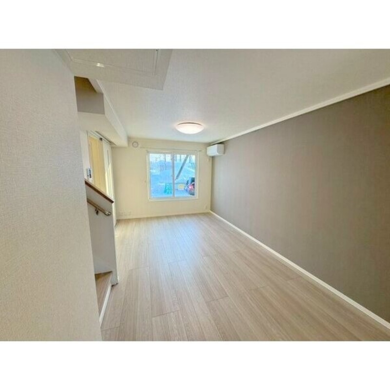 居室・リビング　広々リビングスペースございます！