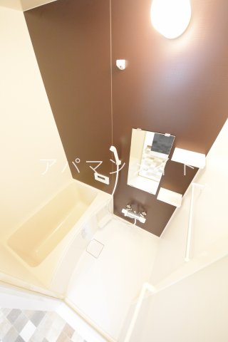 バス・シャワールーム　こちらで疲れを癒してください