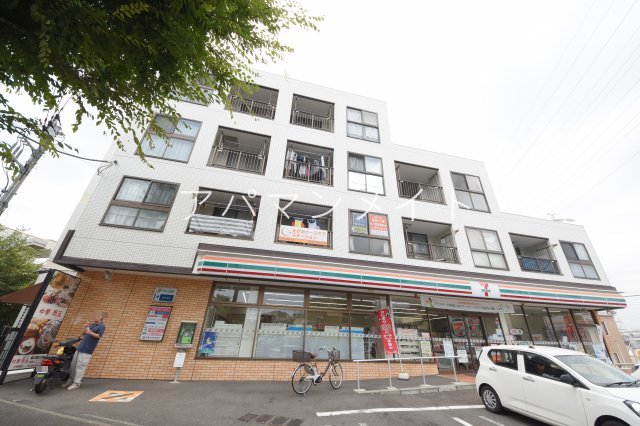 建物外観　駅から徒歩２分！