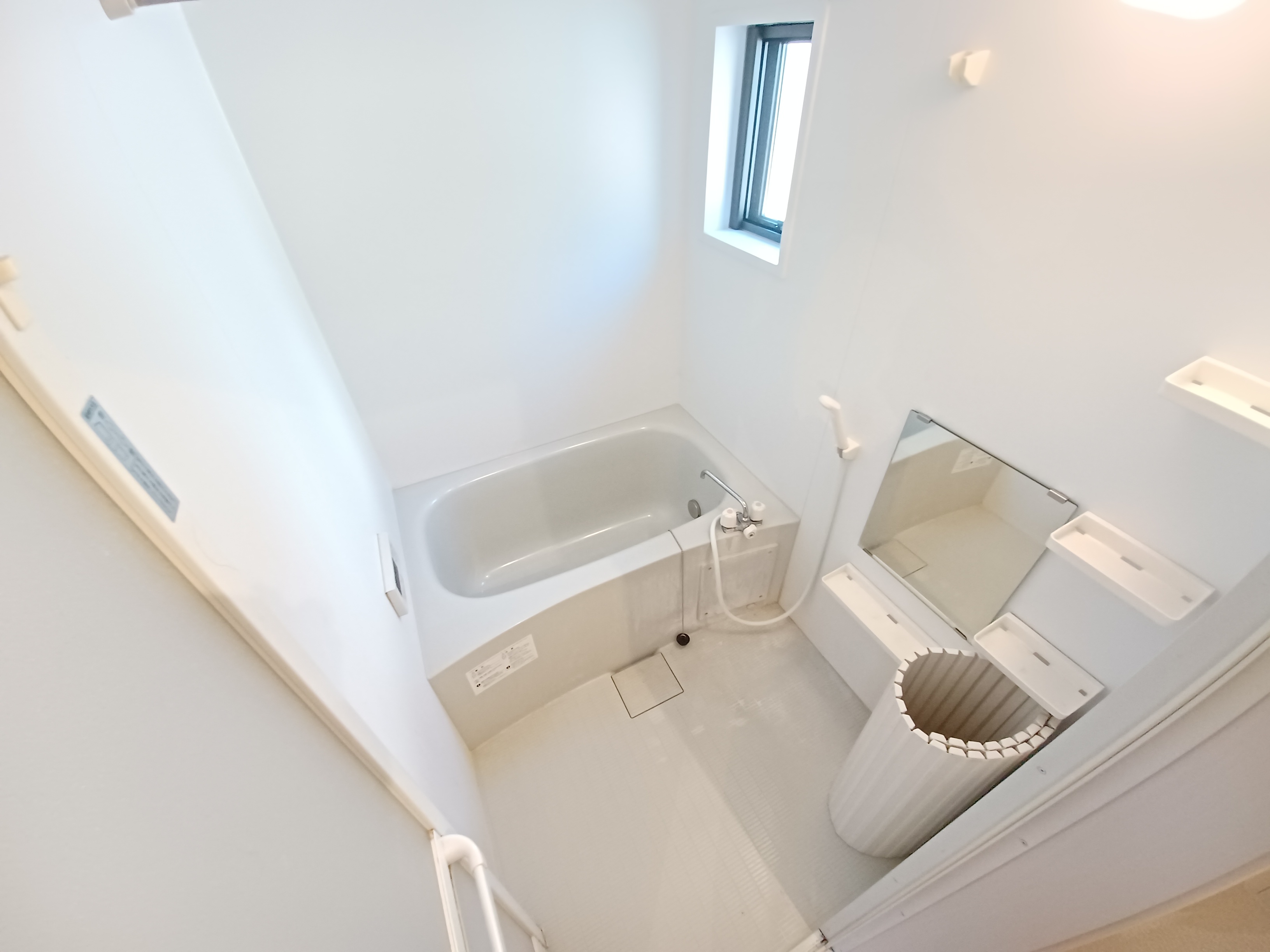 バス・シャワールーム　※同物件別部屋写真