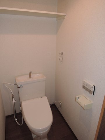 トイレ　★温水洗浄便座付きのトイレ★