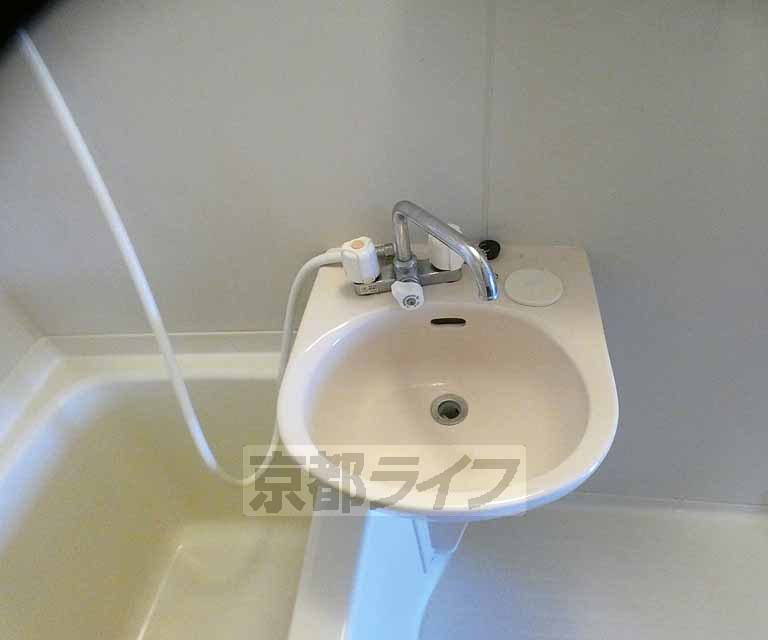 洗面設備　嬉しい２点セパです。