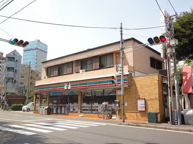 コンビニ　セブンイレブン松戸市松戸店（コンビニ）まで855m