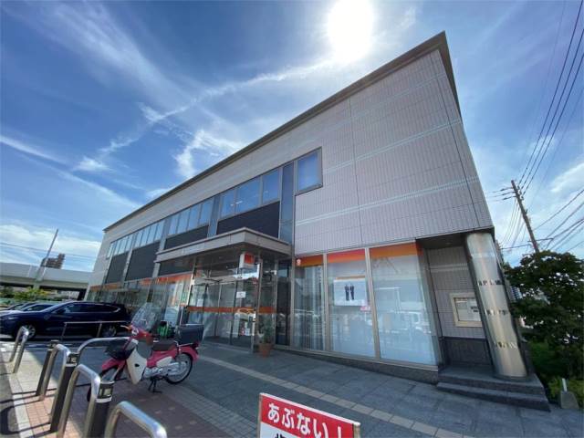 銀行　西日本シティ銀行折尾支店（銀行）まで421m