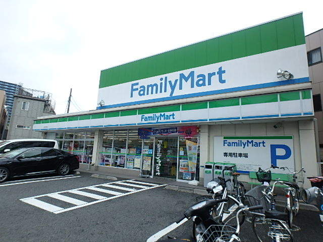 コンビニ　ファミリーマート 赤羽岩淵町店（コンビニ）まで446m