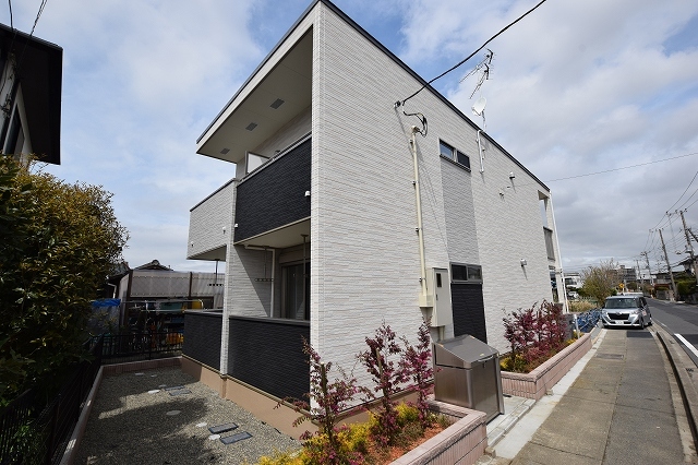 サンライズ中瀬の建物外観