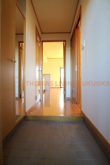 玄関　オートロックつきマンション