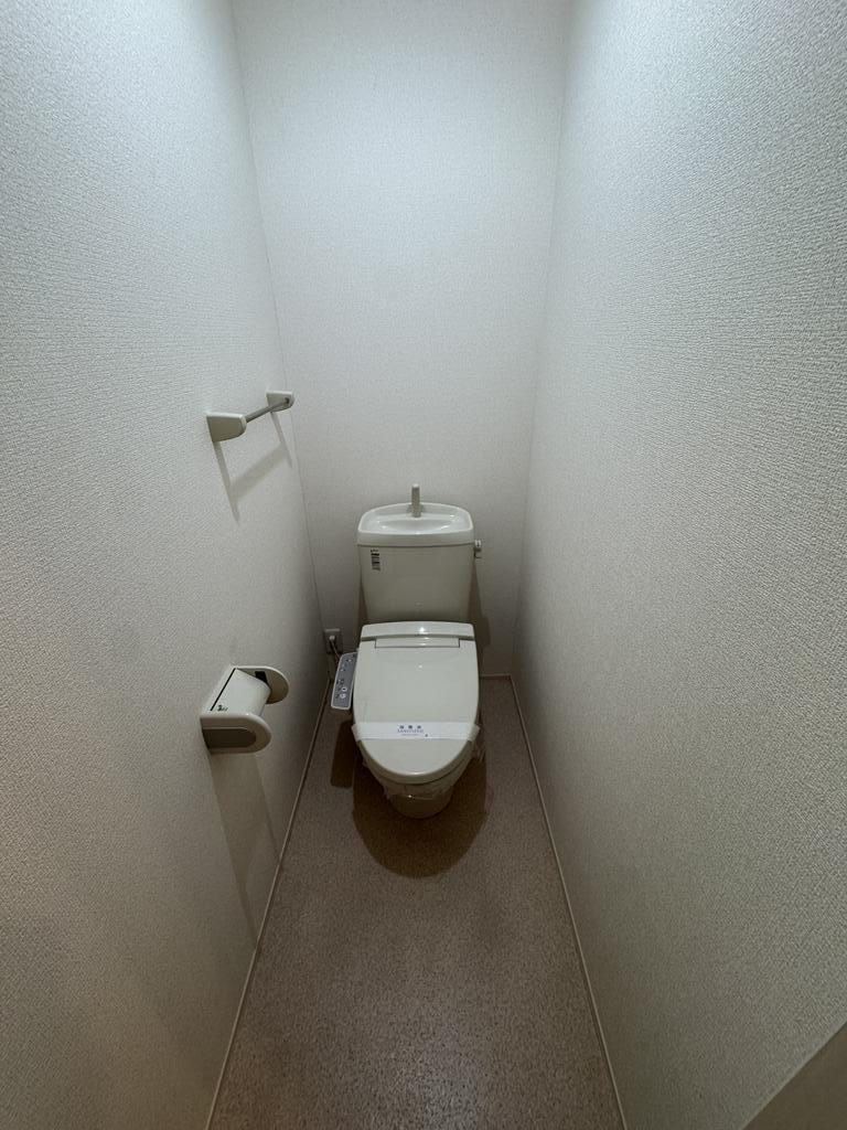 トイレ　ウォシュレット完備