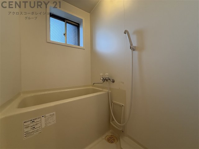 バス・シャワールーム　バストイレ別でオススメです！