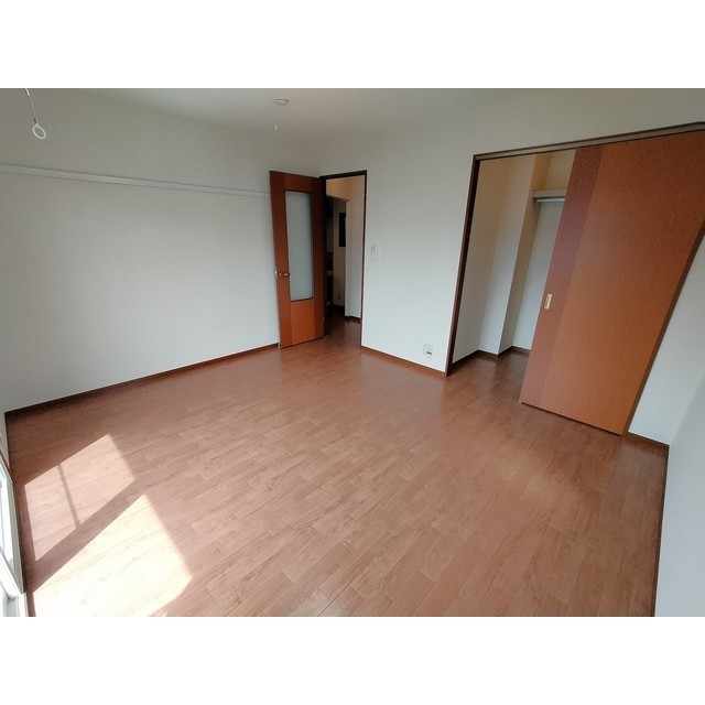 居室・リビング　※同型別部屋使用中