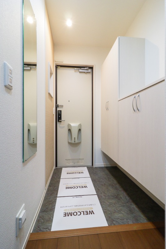 玄関　図面と現状に相違がある場合には現状を優先