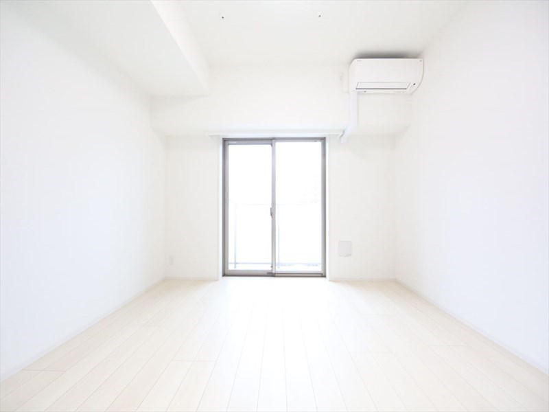 バルコニー　洋室7.9帖　エアコン完備　バルコニー