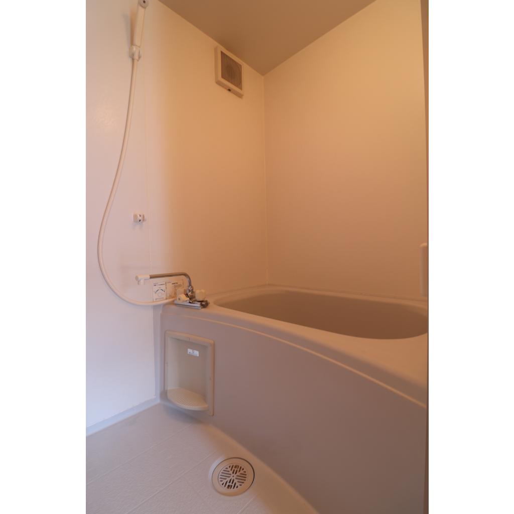 バス・シャワールーム　『シェル大津』