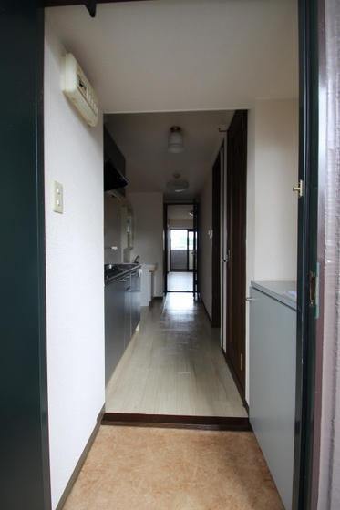 玄関　他部屋の写真です。