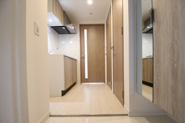 玄関　※別号室の参考写真です。