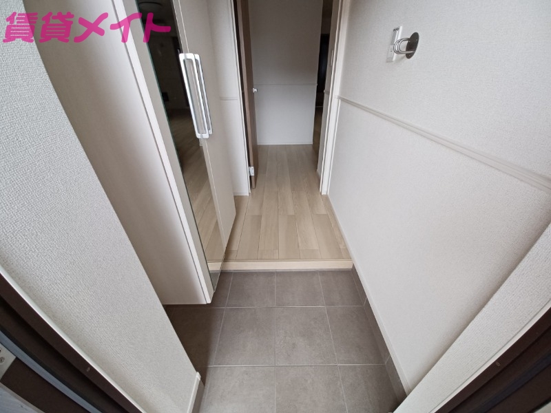 玄関　同型参考写真