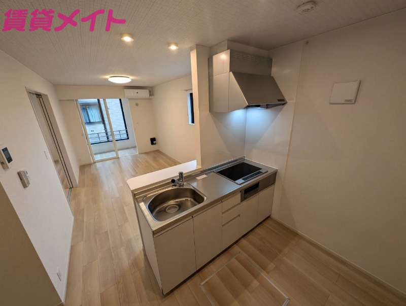 キッチン　同型参考写真