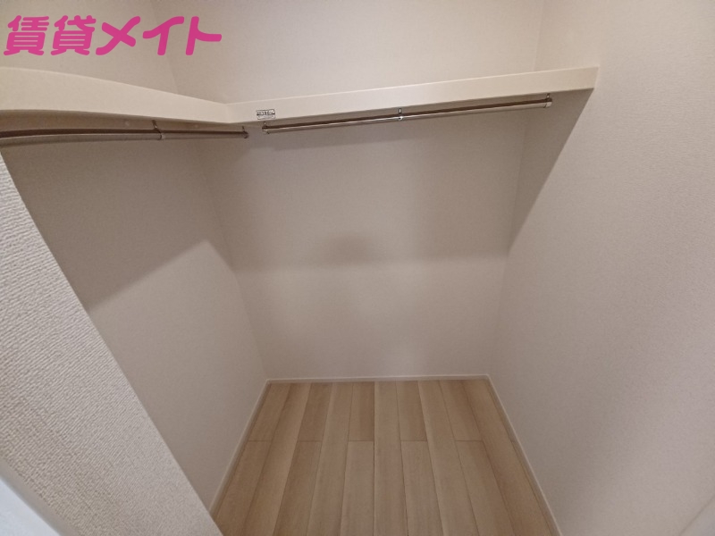 収納　同型参考写真