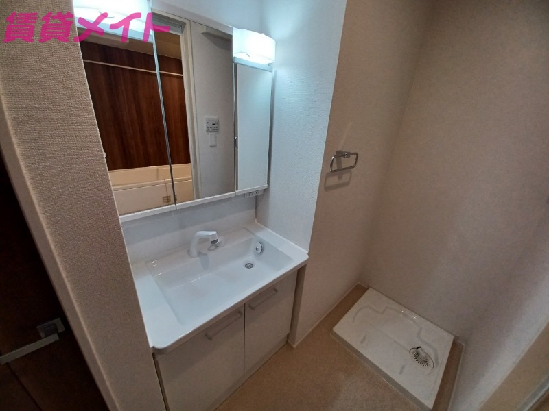 洗面設備　同型参考写真