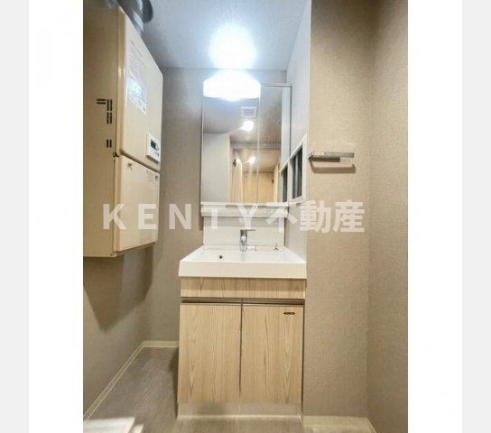 洗面設備　独立洗面台です