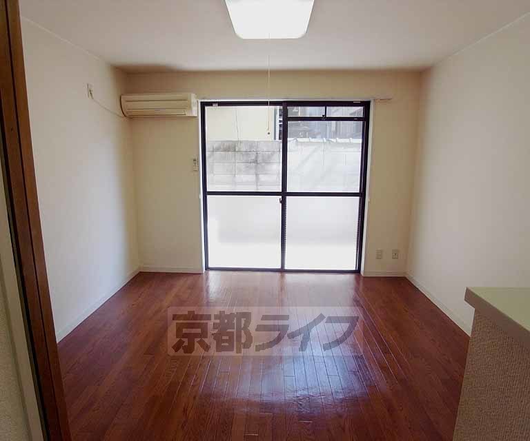 居室・リビング　四角い使いやすいお部屋