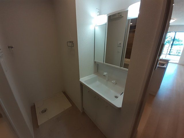 洗面設備　トーマスリビング原田店へ