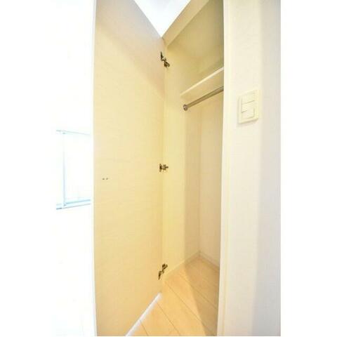 収納　ハンガーラック付きで楽々収納♪