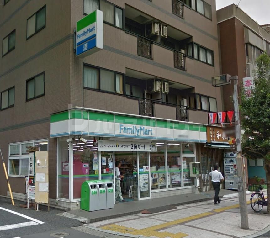 コンビニ　ファミリーマート（コンビニ）まで180m